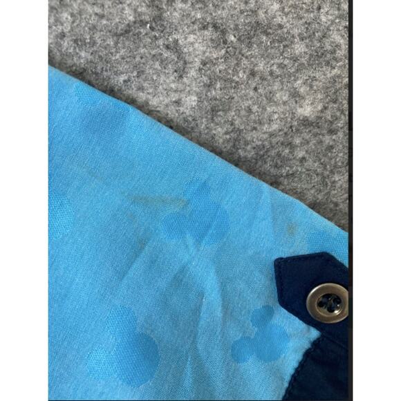 Walt Disney World cast member character attendant shirt male XS button up blue - Picture 7 of 7